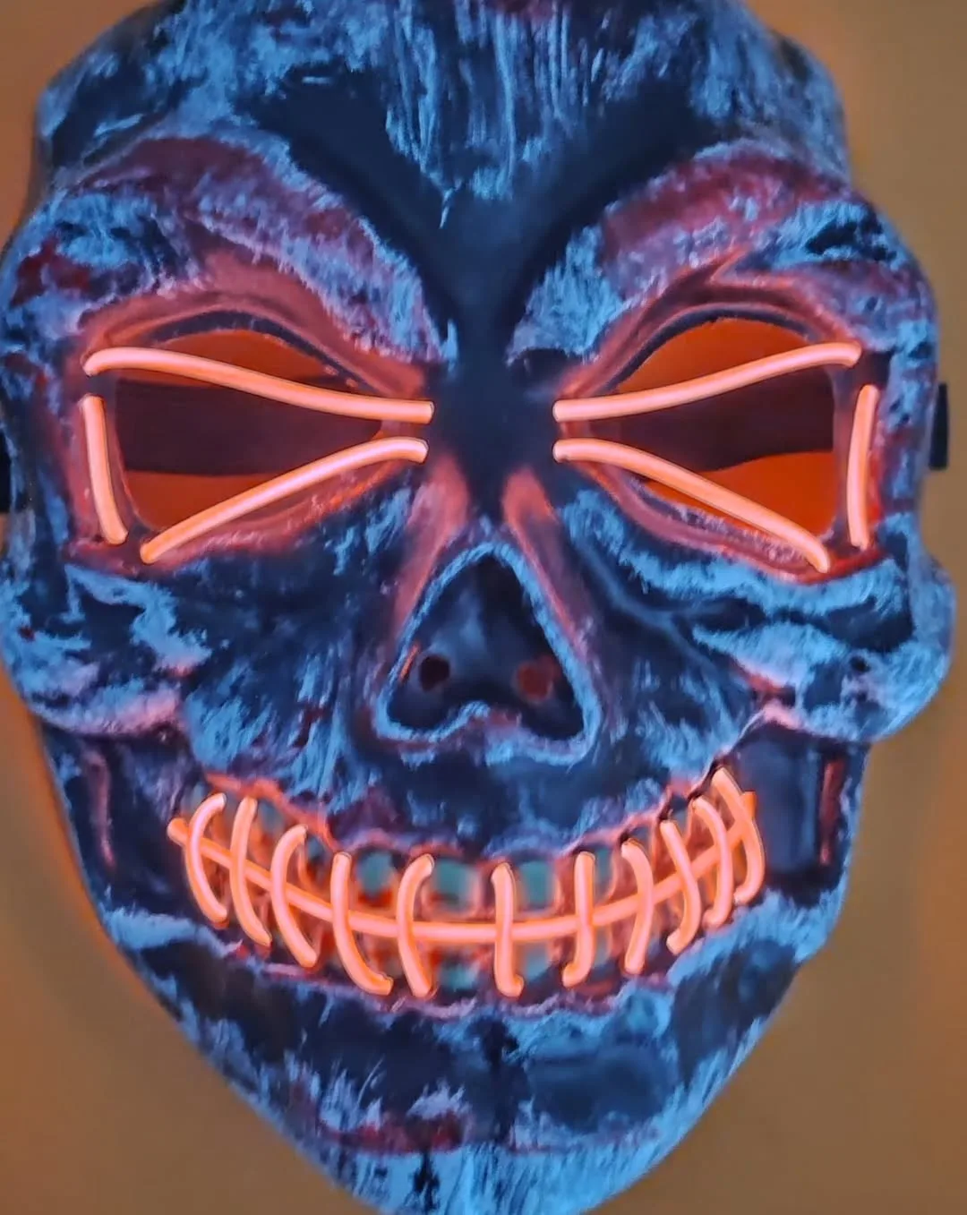 Máscara de calavera luminosa